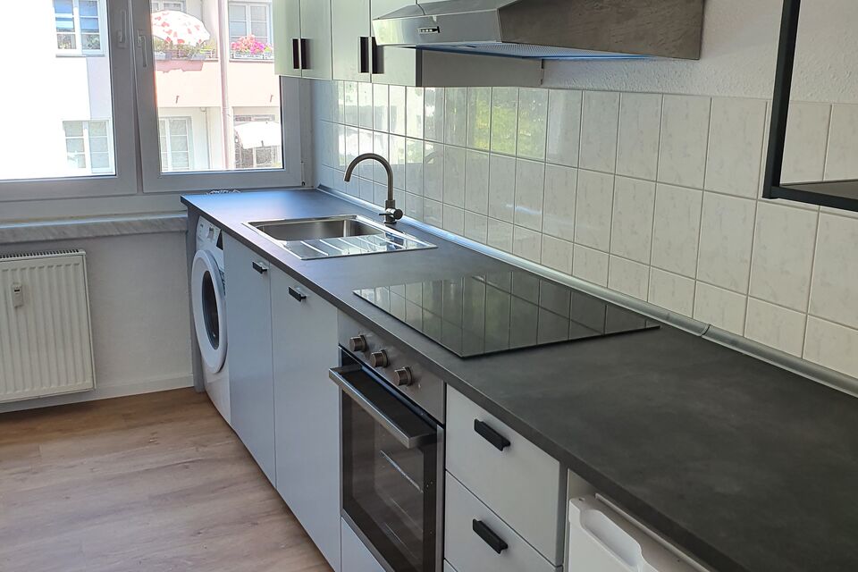 Furnished apartment, kitchen with washing machine in Berlin Treptow-Köpenick