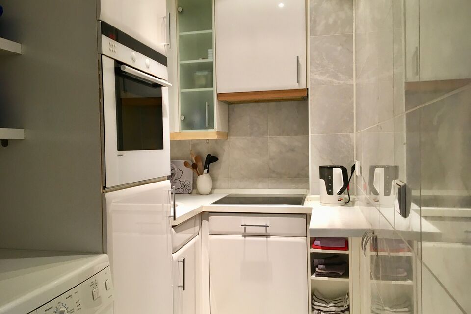 Furnished apartment, kitchen with corner layout in Berlin Wilmersdorf
