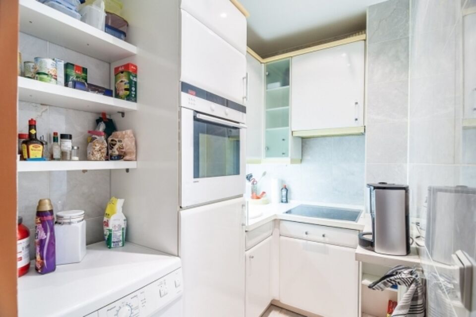 Furnished apartment, kitchen with open shelving in Berlin Wilmersdorf