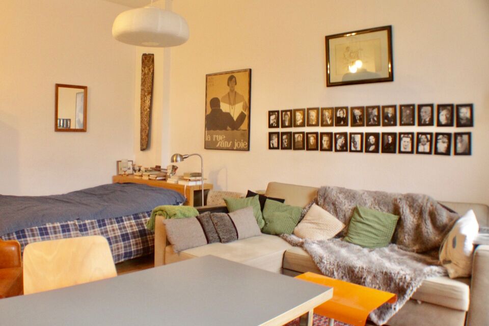 Furnished apartment, bedroom with gallery wall display in Berlin Schöneberg