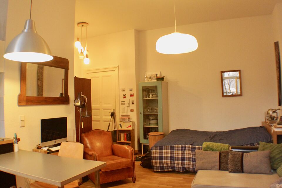 Furnished apartment, living room with pendant lights in Berlin Schöneberg