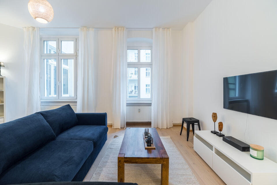 Furnished apartment, living room with balcony access in Berlin Prenzlauer Berg