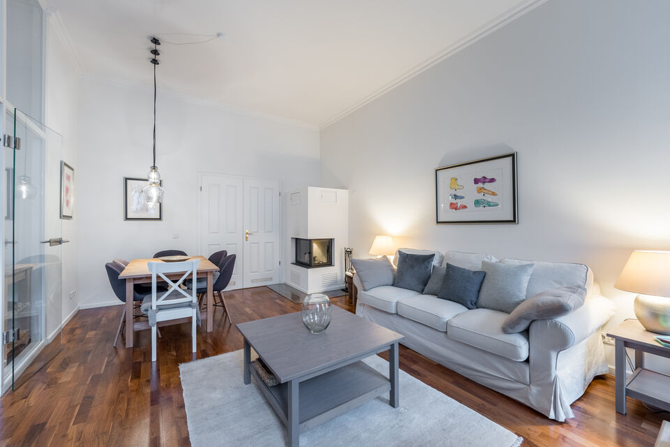 Furnished apartment, living room with fireplace in Berlin Mitte