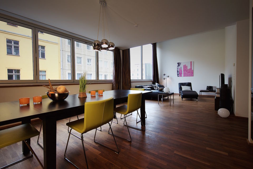 Furnished apartment, dining room with panoramic windows in Berlin Mitte