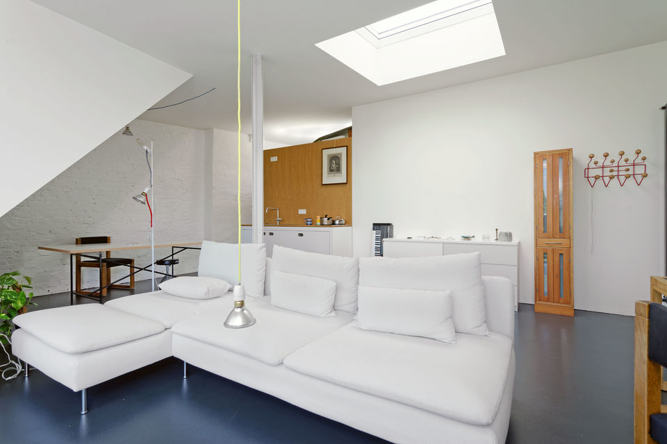 Furnished apartment, bedroom with skylight in Berlin Friedrichshain