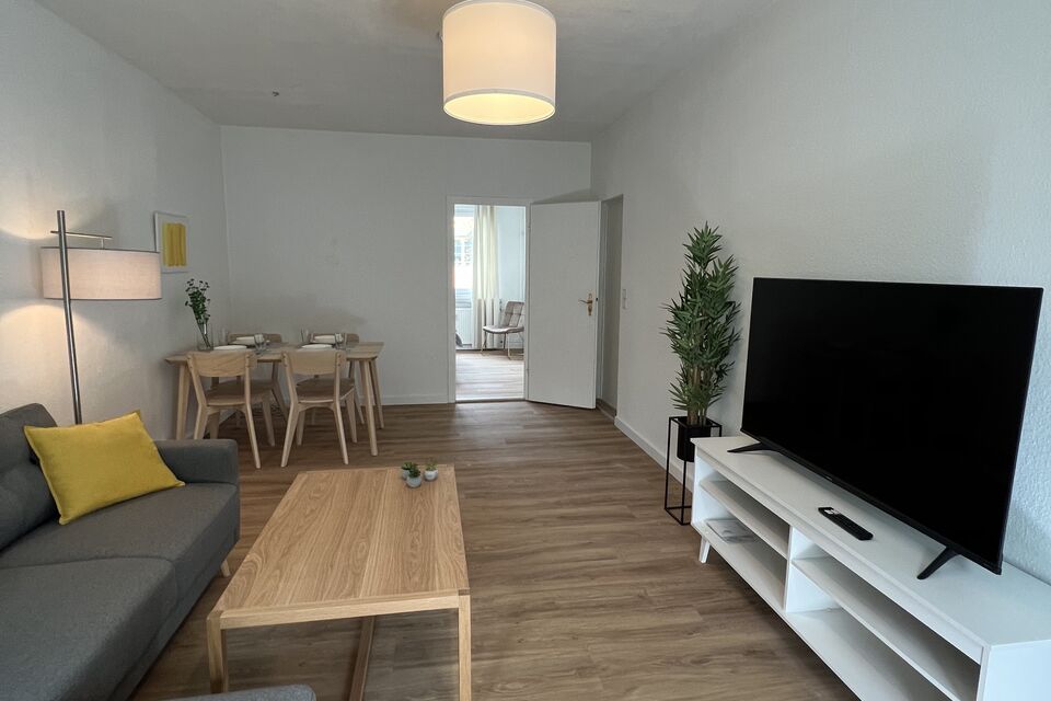 Furnished apartment, living room with wooden flooring in Berlin Treptow-Köpenick