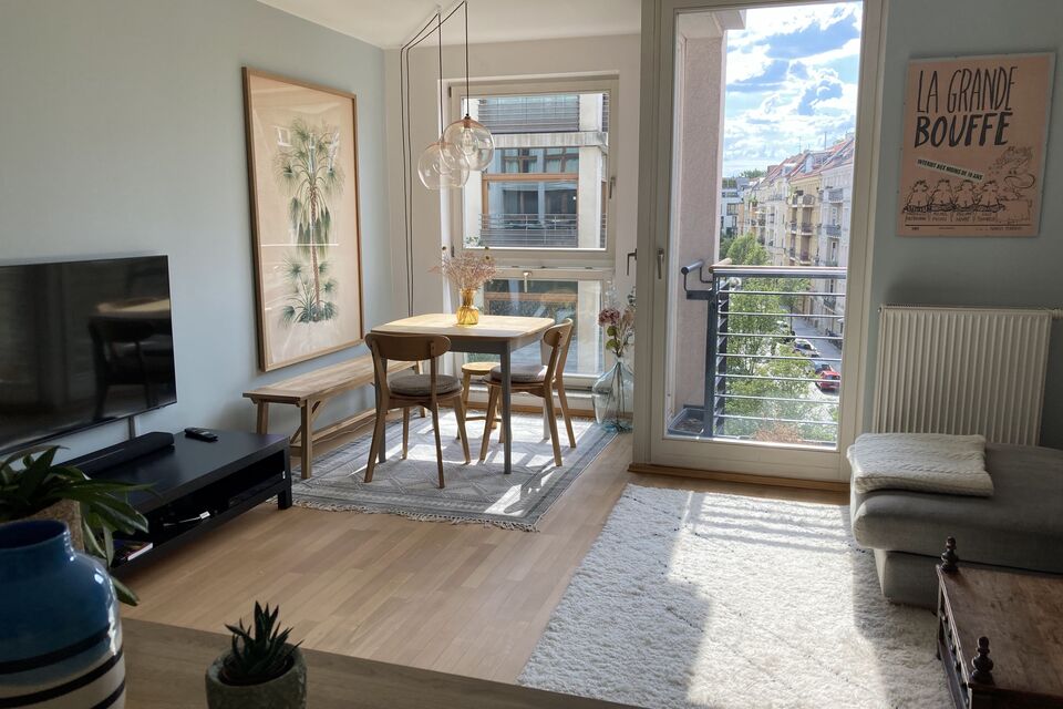Furnished apartment, living room with balcony view in Berlin Mitte