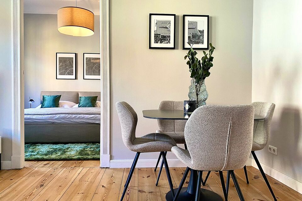 Furnished apartment, dining room with bedroom access in Berlin Charlottenburg