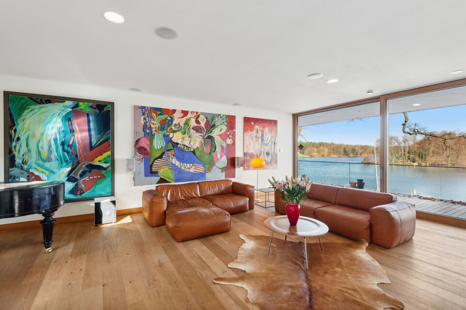 Möblierte Wohnung, Wohnzimmer mit Seenblick in Berlin Wannsee