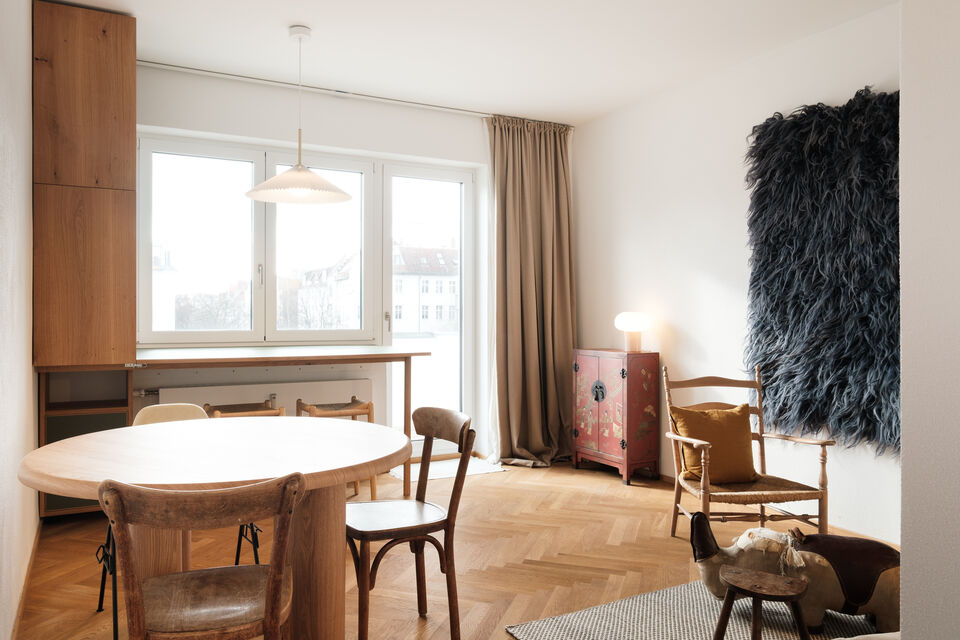 Furnished apartment, living room with wooden parquet flooring in Berlin Kreuzberg