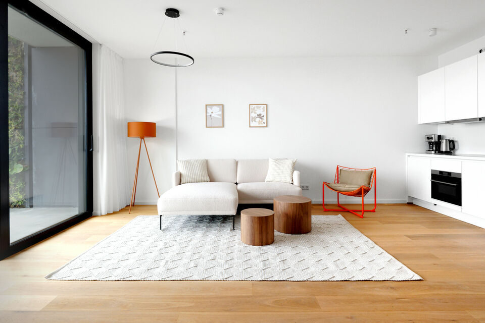 Furnished apartment, living room with oak wood flooring in Frankfurt Innenstadt