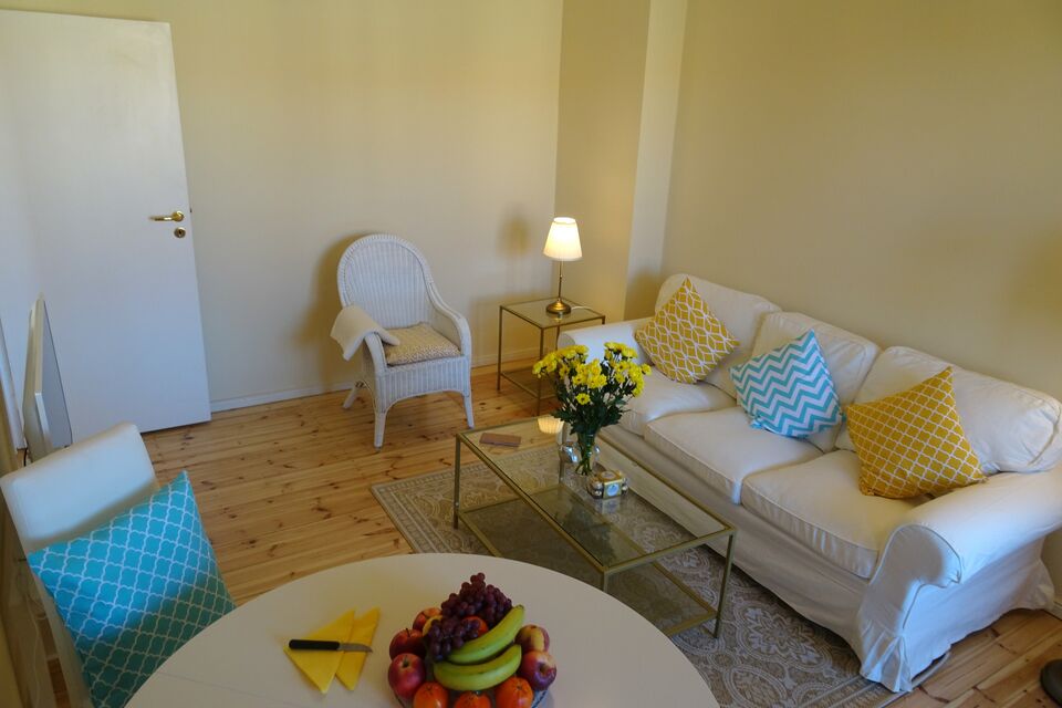 Furnished apartment, living room with wooden flooring in Berlin Zehlendorf