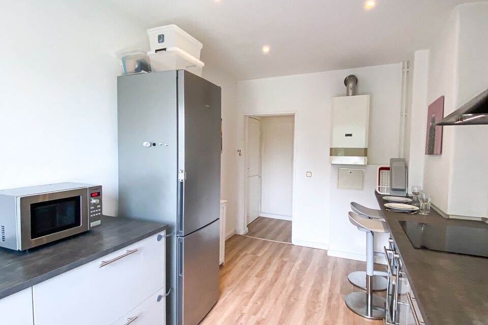 Furnished apartment, kitchen with stainless steel appliances in Berlin Weißensee
