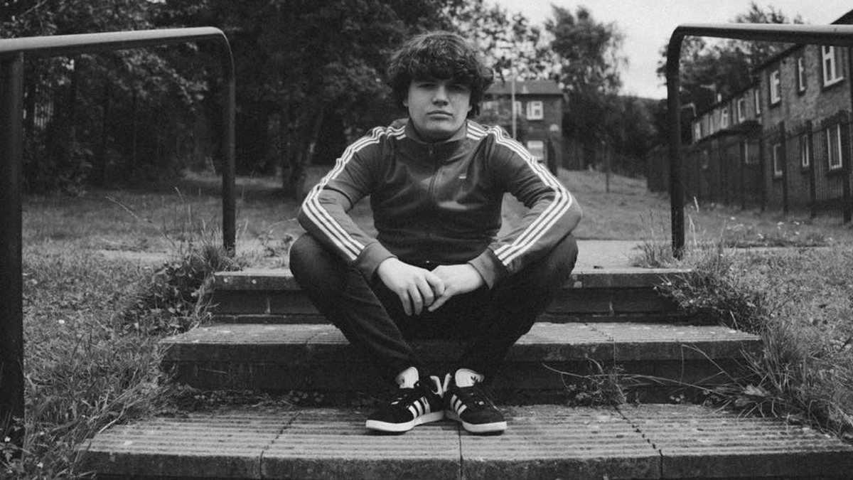 Track Of The Day: Cobain Jones – She Plays