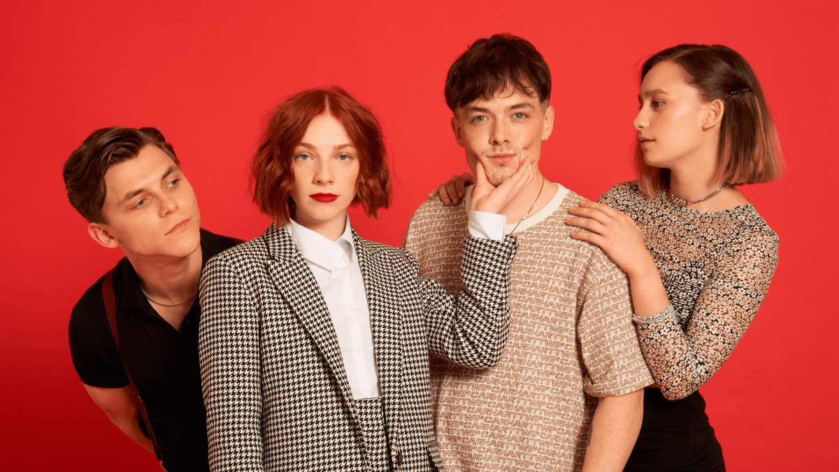 Single Review: Sophie and the Giants – Right Now