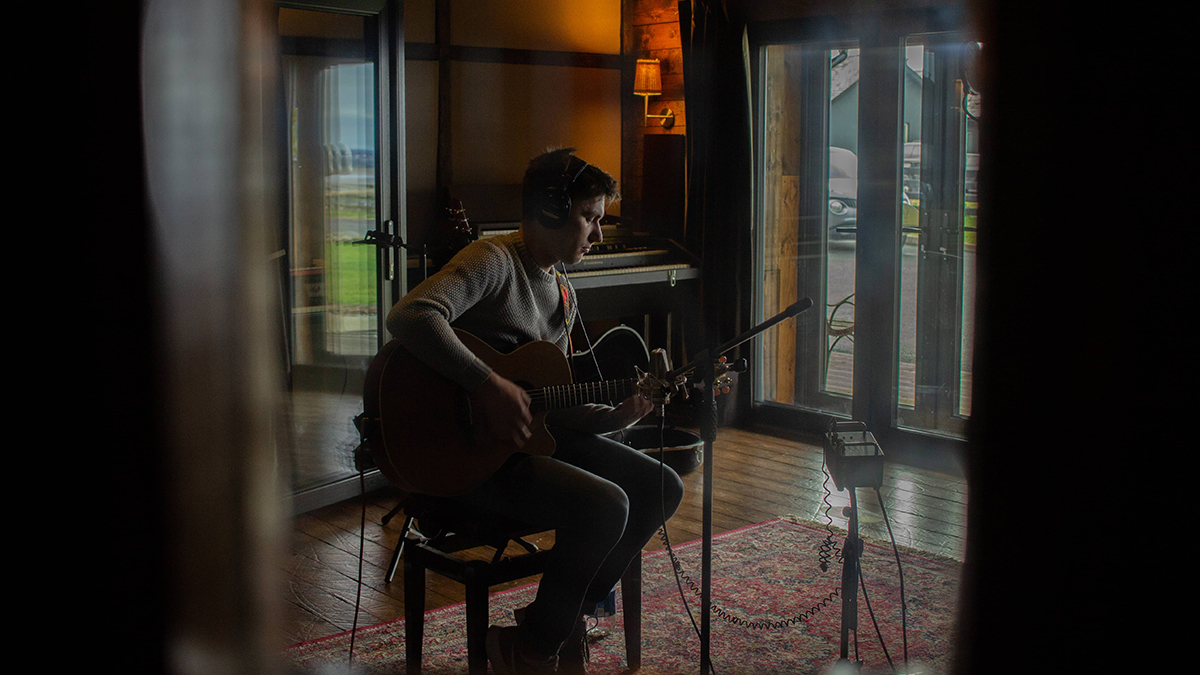 Single Review: Keith Coleman – Hangover