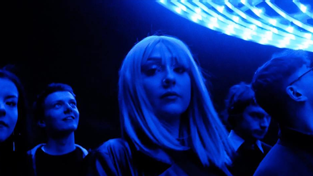 Single Review: Escapades – Star Collisions