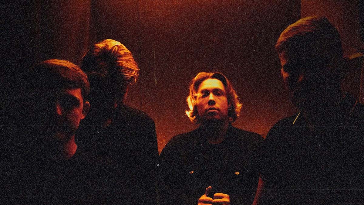 Single Review: Retro Video Club – Faking