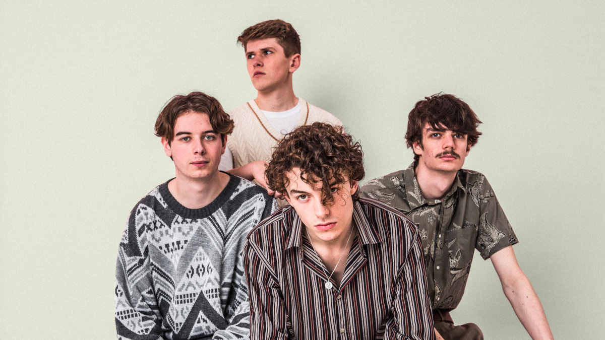 Single Review: Pentire – Kick Me When I’m Weak 