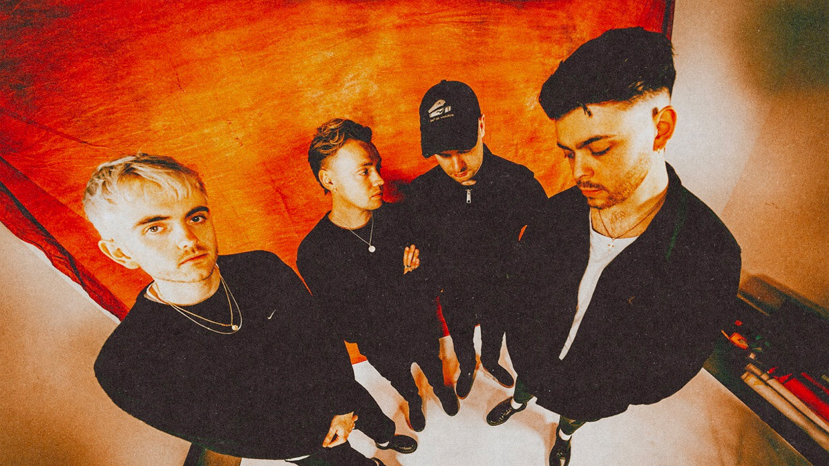 Single Review: Only The Poets – Looking At You