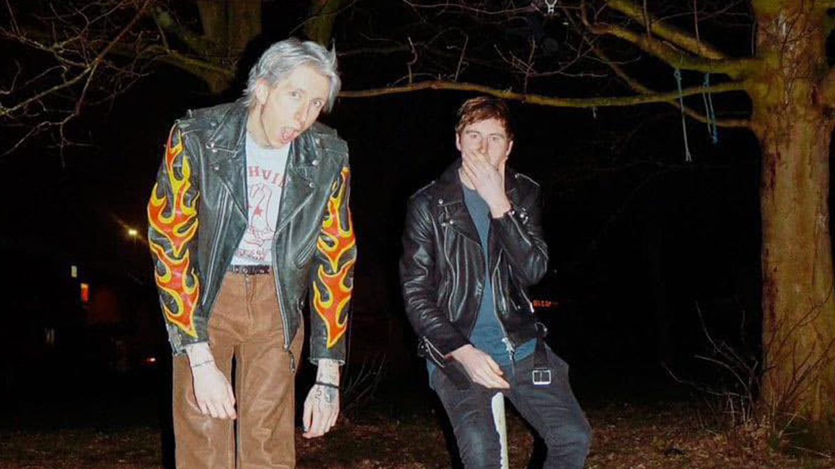Single Review: Saytr Play – Butterfly Stitches 