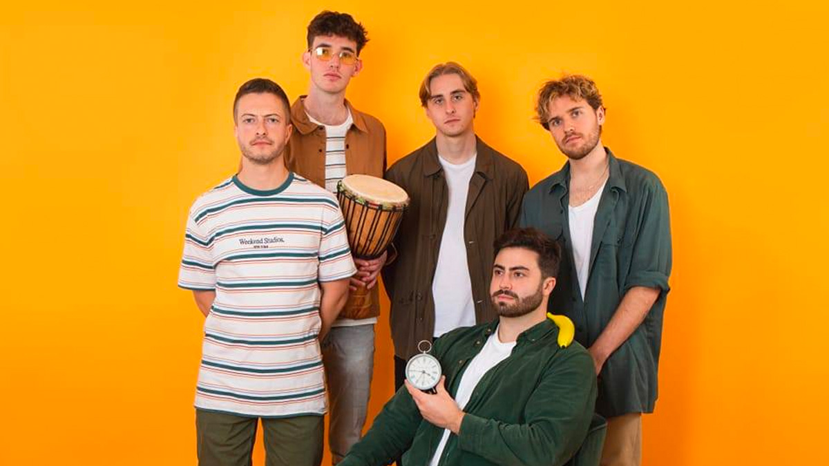 Single Review: Token Honey – Different Enough 