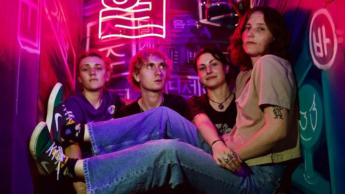 Single Review: SUPERSAURUS – Platinum Blonde