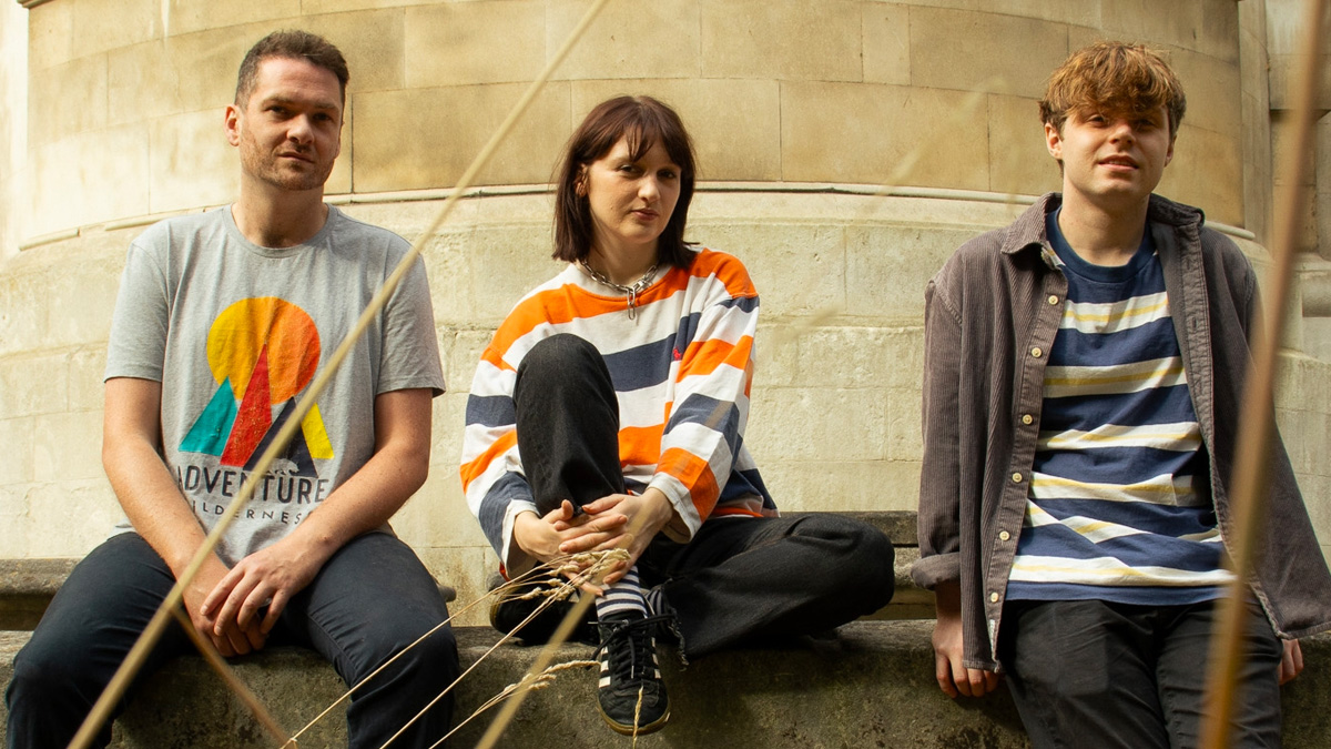 Single Review: Ski Lift – Living The Dream