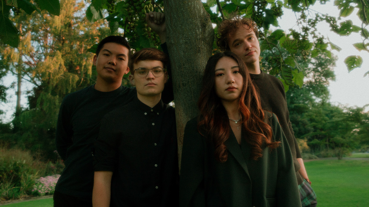 Single Review: Coming Up Roses – Don’t Let It Break Your Heart