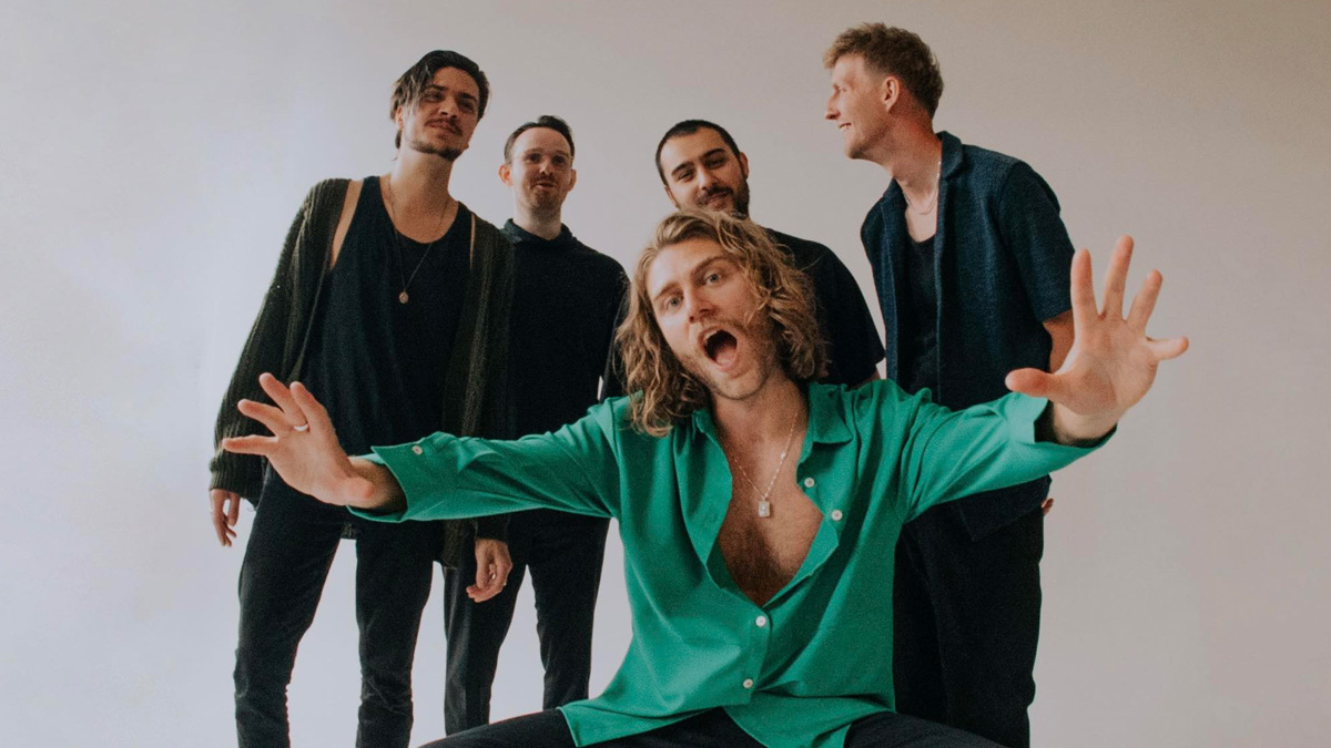 Single Review: Gathering of Strangers – I’ll Be Waiting
