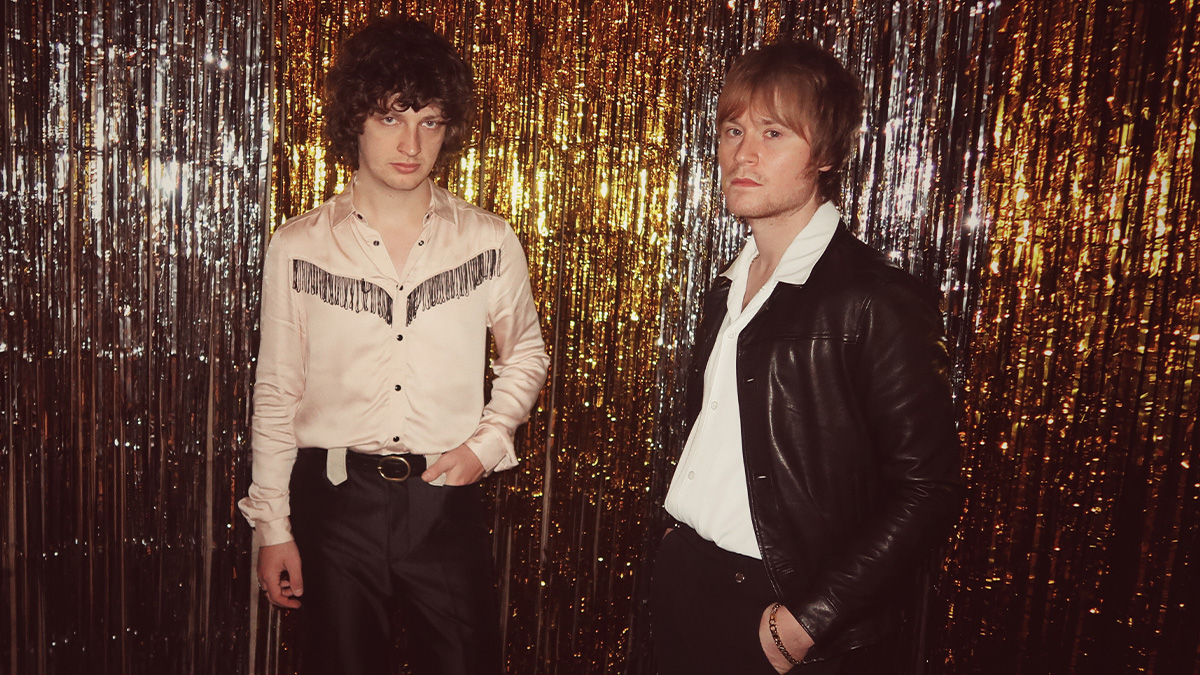 Single Review: The Glass Hearts – Jeepers