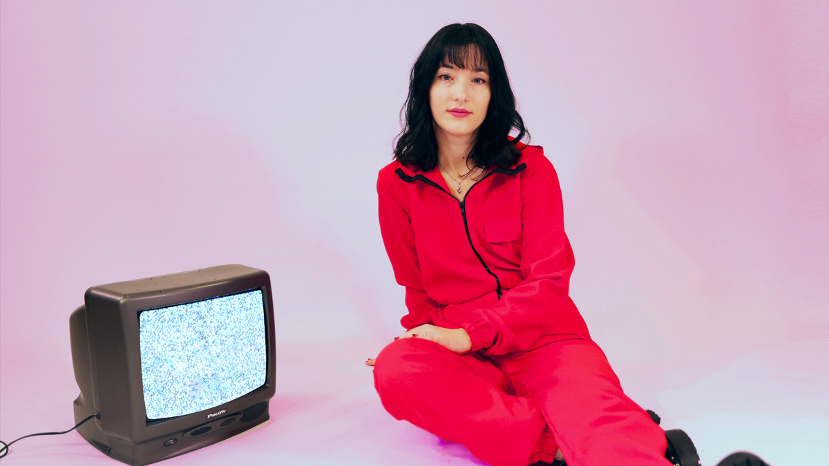Single Review: Jewelia – Invisible Wall