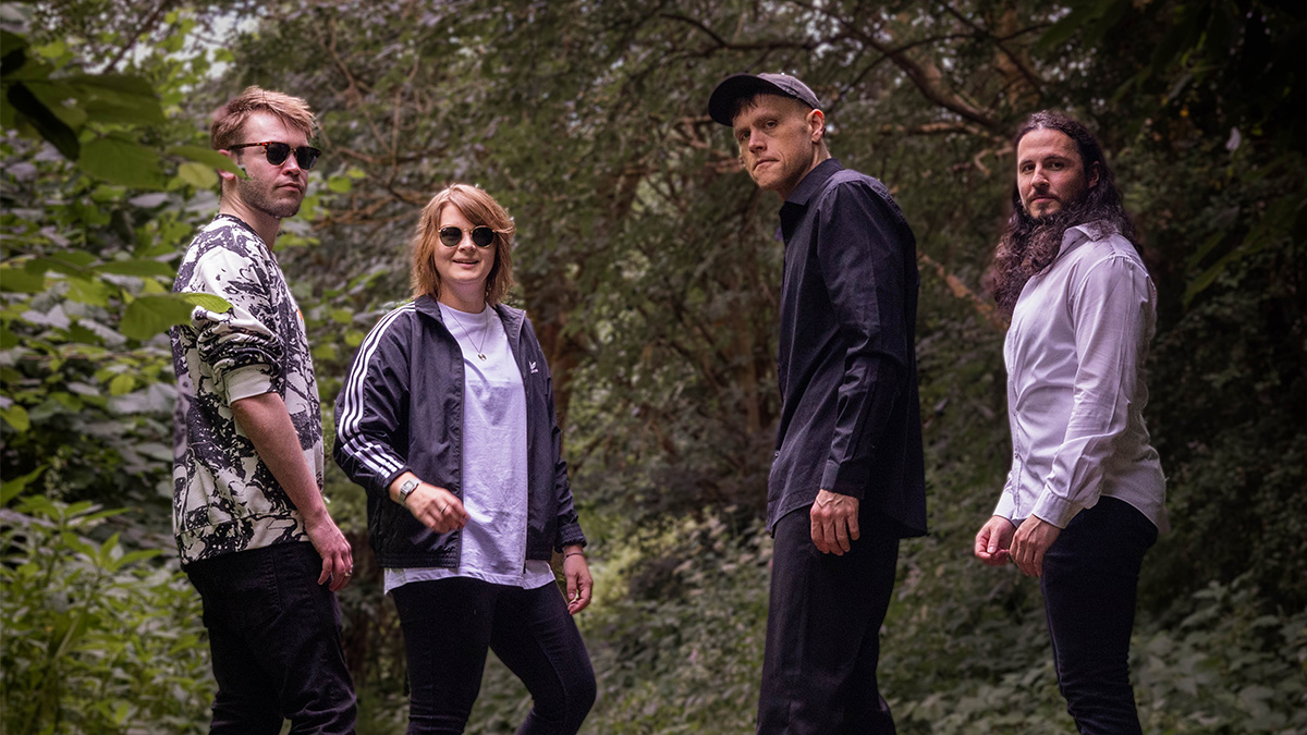 Single Review: Castles In Canopy – Take A Pictures With Me