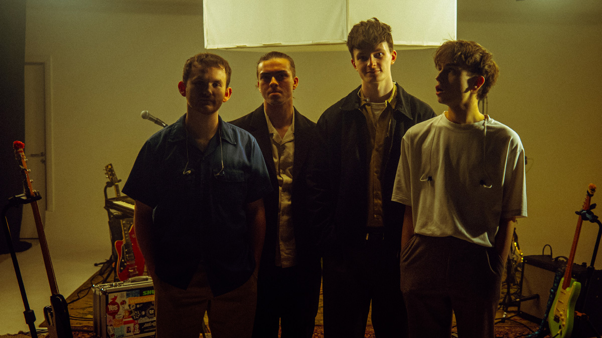 Single Review: WRKHOUSE – Snow