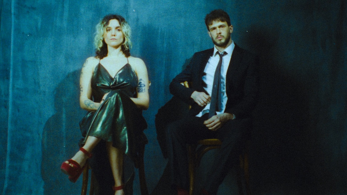 Single Review: Blue Violet – Boogie Shoes