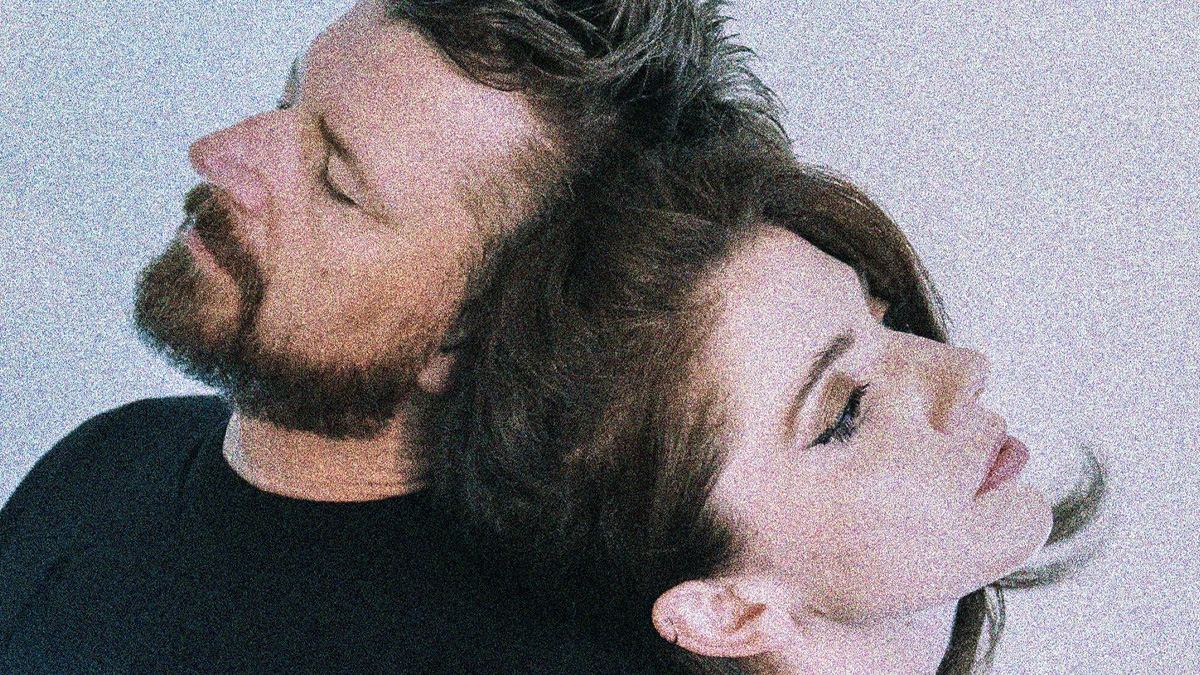 Single Review: EEVAH – Heartbeat Is Missing
