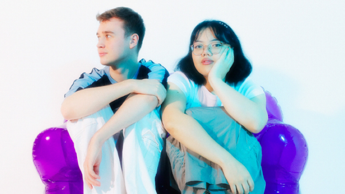 Single Review: Beck Pocket – Coloured Plastic