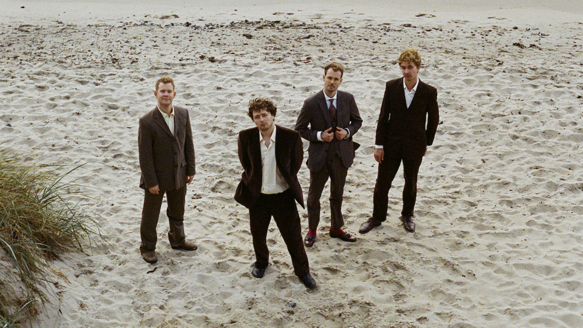 Single Review: Roast Apple – Crystal