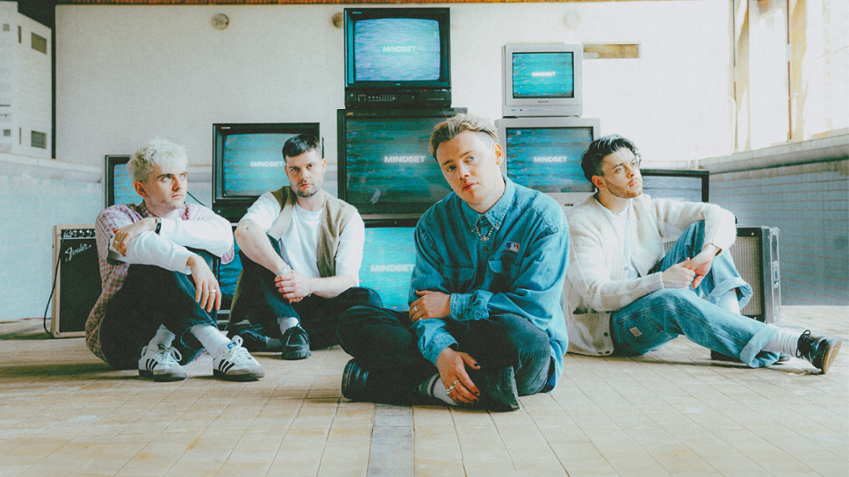 Single Review: Only The Poets – Mindset