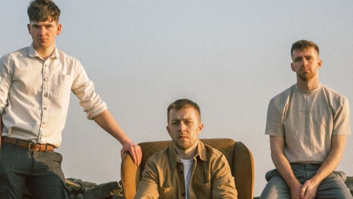 Single Review: Kingfishr – I Cried, I Wept