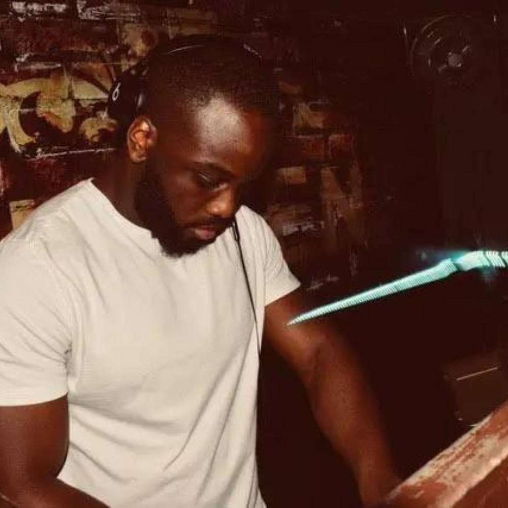 DJ Tayo