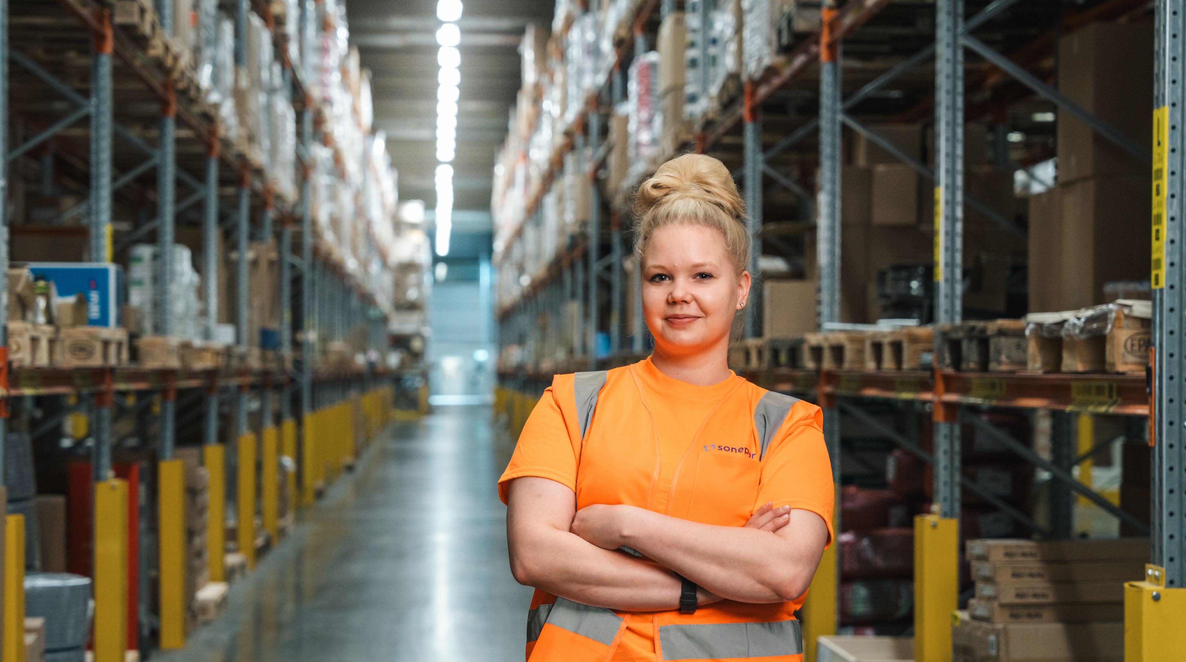 Logistiikkatyöntekijä / Logistics Associate