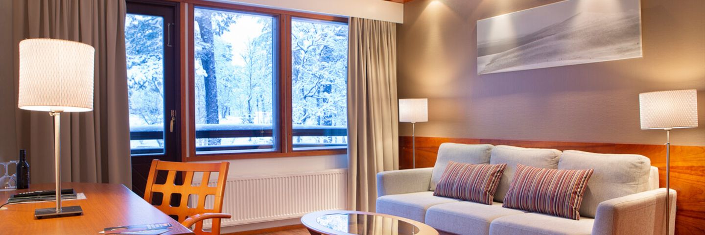 Kerroshoidon vuoropäällikkö, Lapland Hotels Riekonlinna, Saariselkä