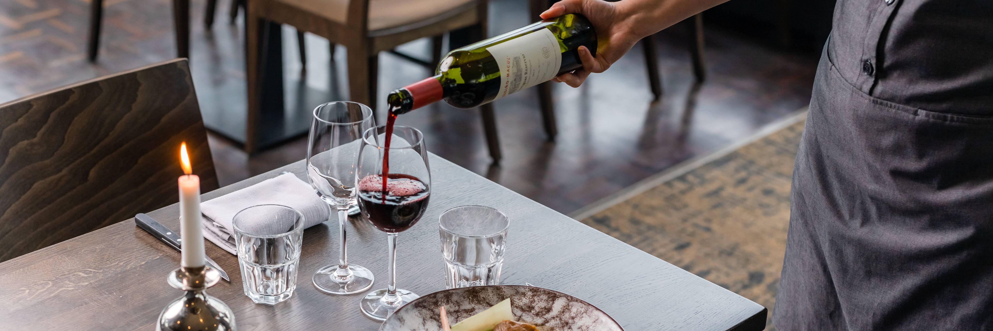 À la carte tarjoilija, Sky Kitchen & View ravintola, Rovaniemi