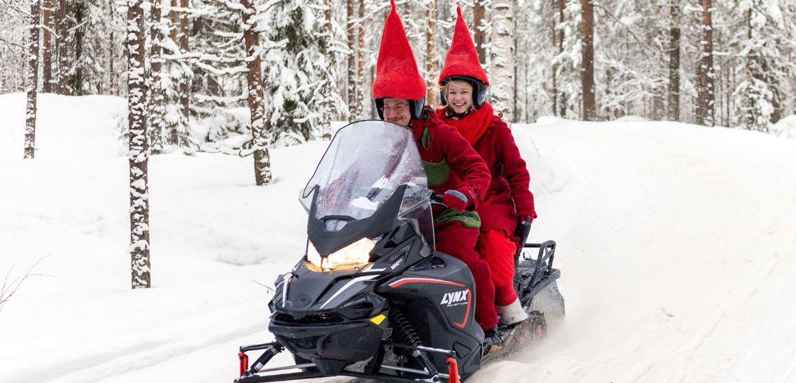 Aktiviteettipuiston huoltotonttu, Santa Claus Safaris, Rovaniemi