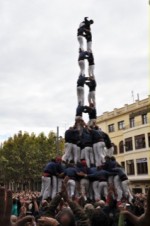 2 de 9 amb folre i manilles dels Capgrossos