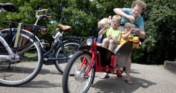 kinderen in bakfiets