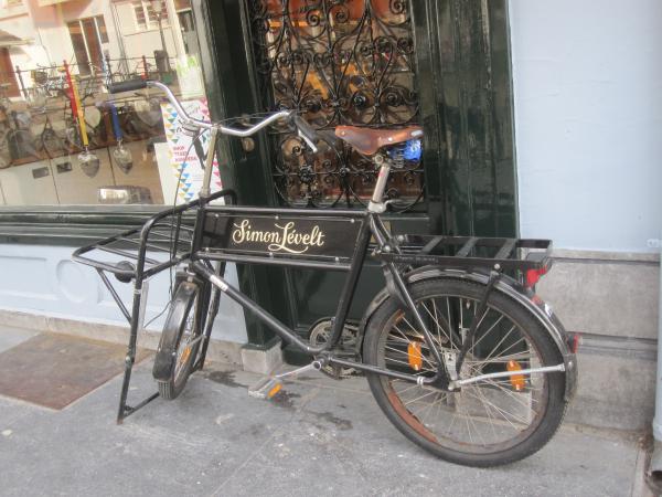 Reclamefiets van Simon Lévelt