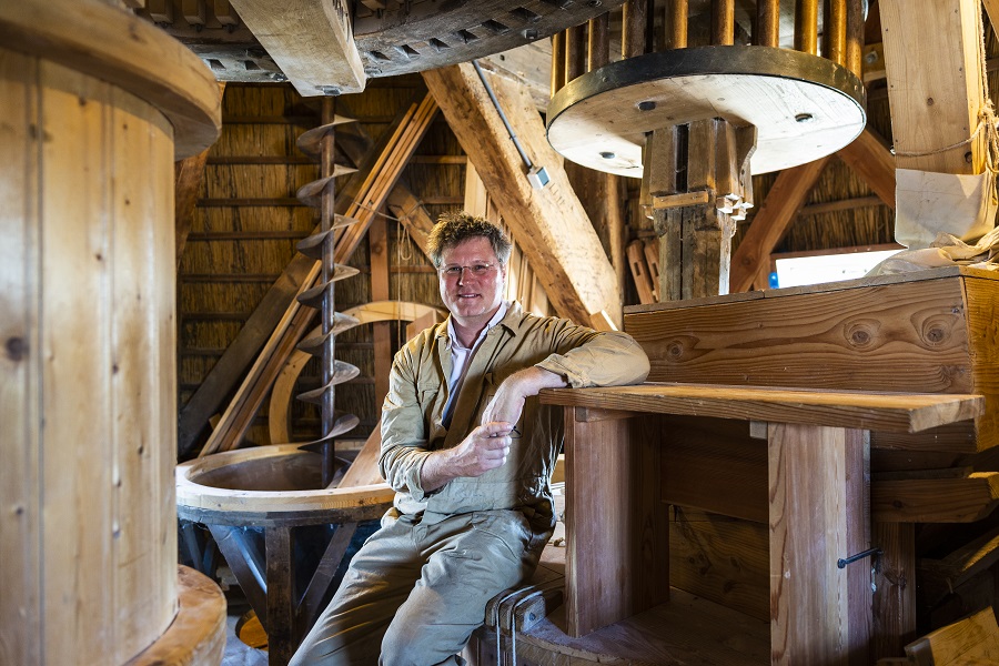 Molenaar Paul Groen in Molen de Valk