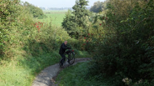 065-Tjibbe-acteert-over-de-kop-slaan